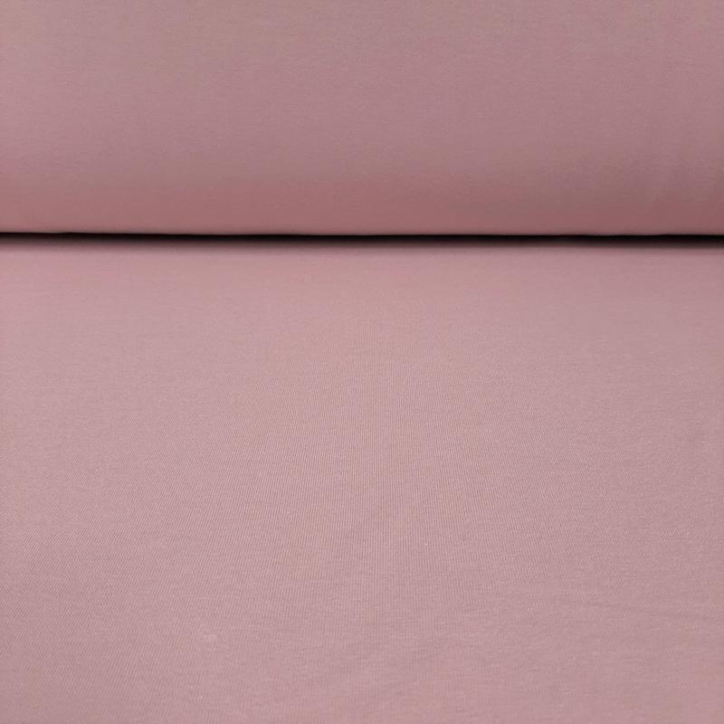 Manicure brudny róż