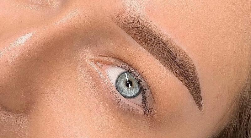 Gdzie zrobić makijaż permanentny w Krakowie? Sprawdź opinie o najlepszych miejscach!