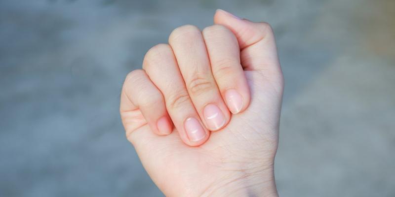 Wzmocnienie łamliwych paznokci