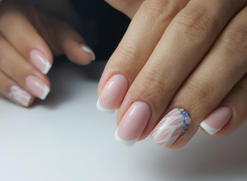 Trendy i wzory paznokci akrylowych